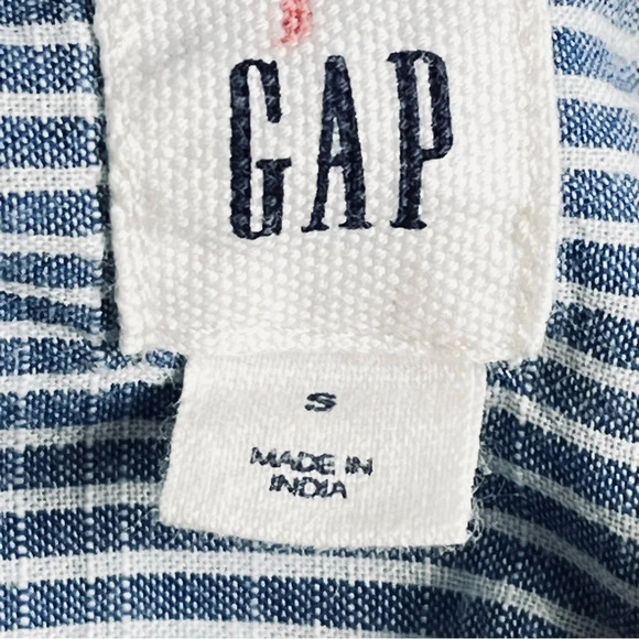GAP Women’s Shirt Small Blue Red Floral  Embroidered Striped Boyfriend Popover - Picture 3 of 10